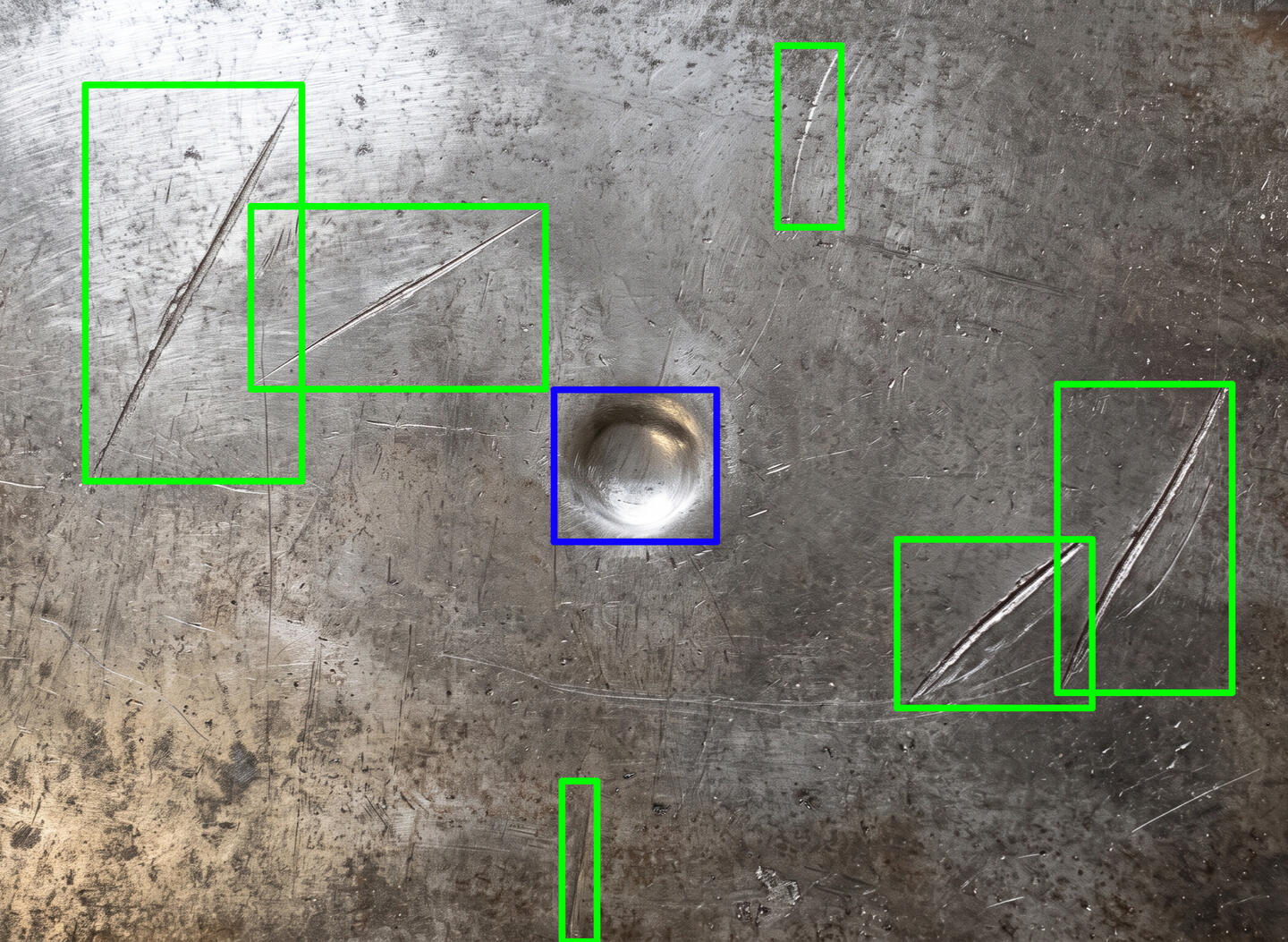 Defekterzeugung auf Metalloberflächen Defekterzeugung auf Metalloberflächen
